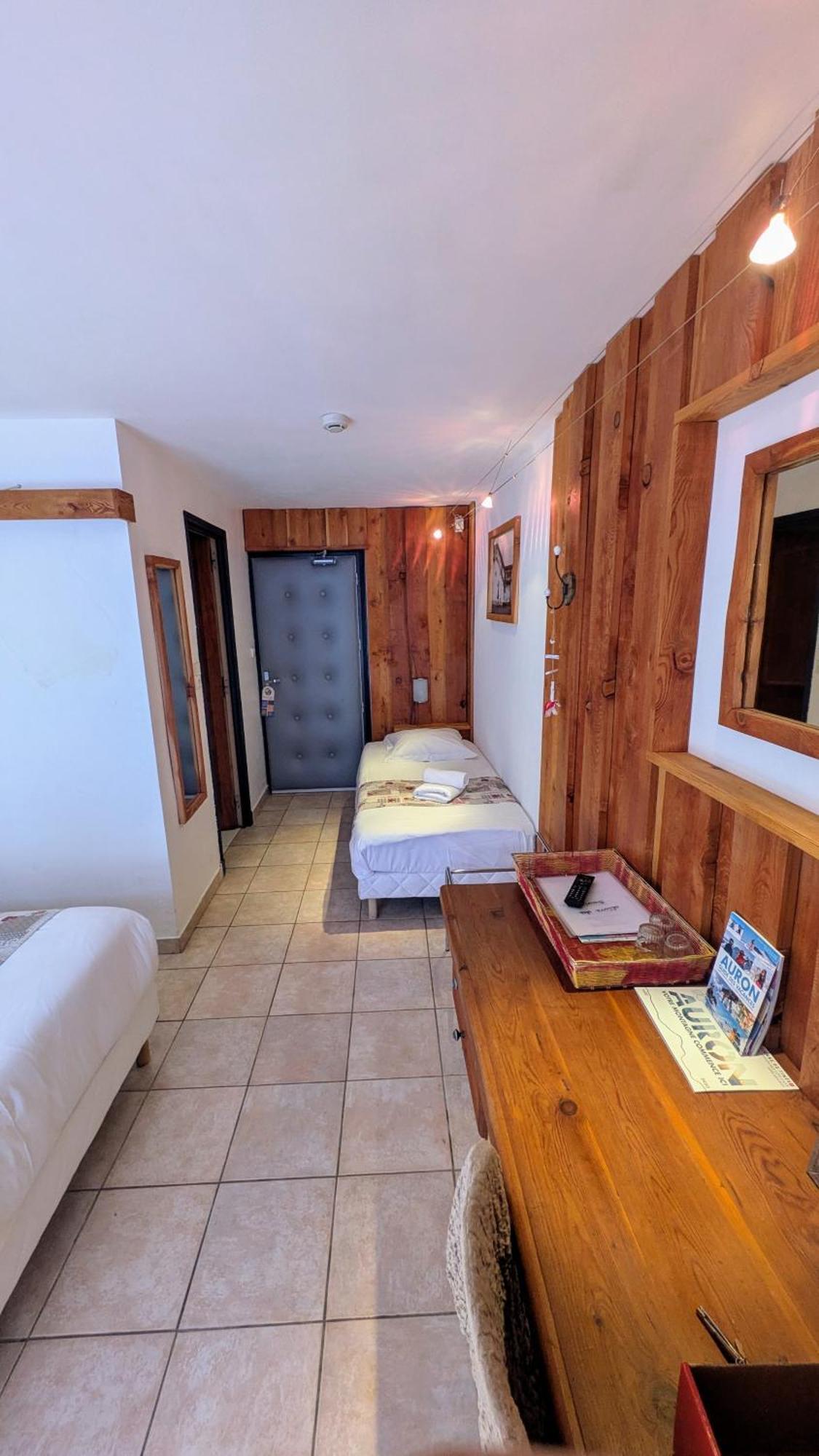 Le Bataclan Hotel Auron Exterior photo