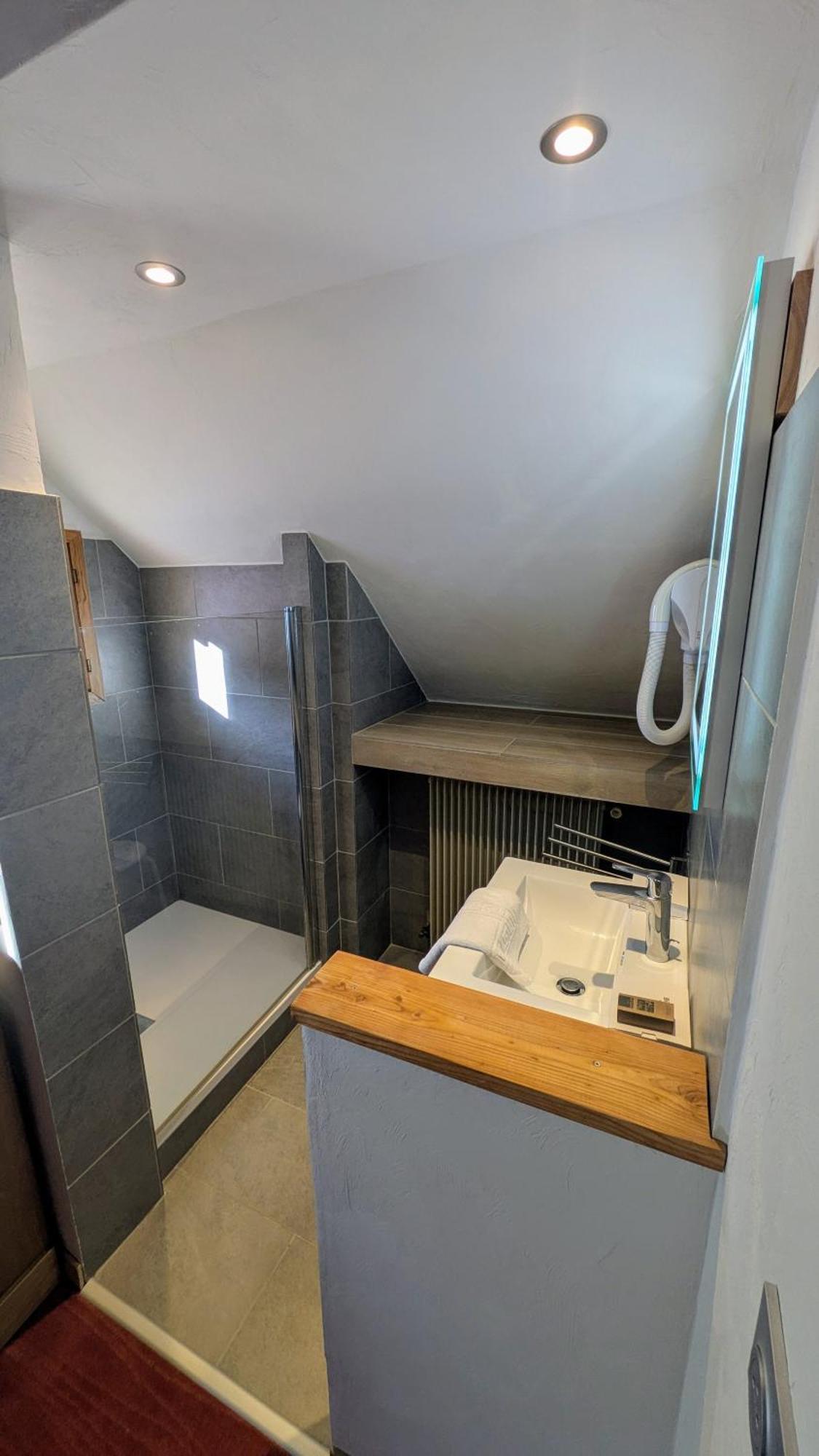 Le Bataclan Hotel Auron Exterior photo